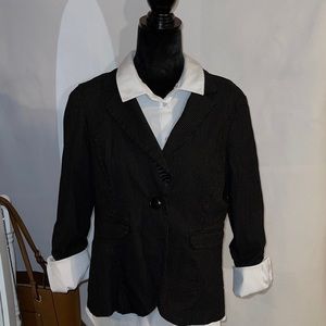 🌞 Metaphor Black with White pin strip blazer